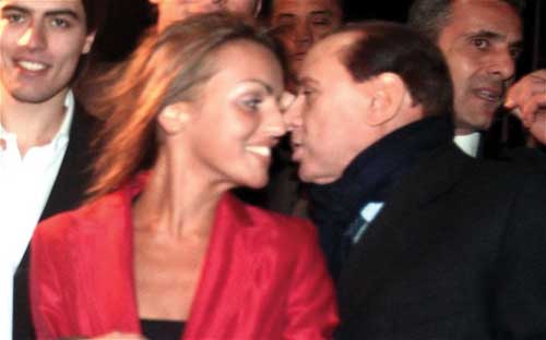 Ông Berlusconi và hôn thê 