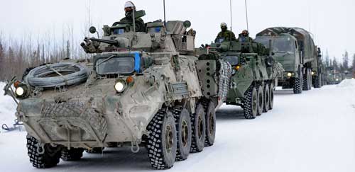 Xe quân sự Canada trong cuộc tập trận Arctic Ram 