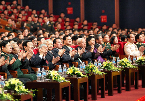 Các đồng chí lãnh đạo Đảng, Nhà nước tại lễ kỷ niệm 