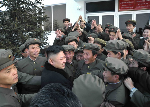 Dân Triều Tiên đổ về thủ đô mừng chiến thắng