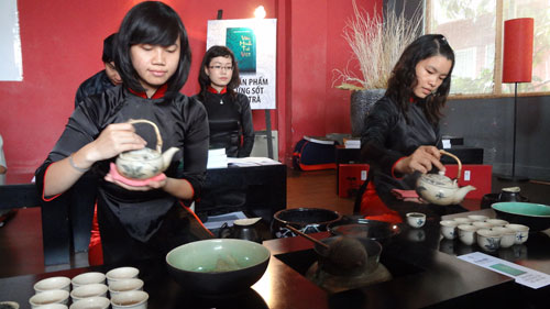 Phục hưng và phát triển văn hóa trà Việt