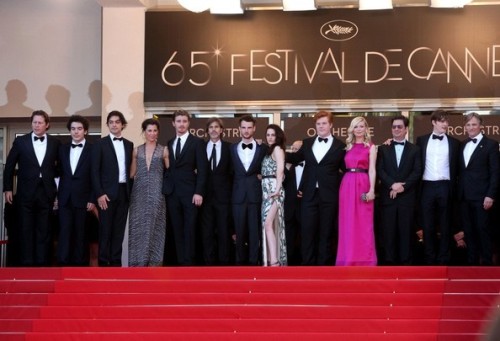 Kristen Stewart “khoe sắc” trên thảm đỏ Cannes 2012  - 6