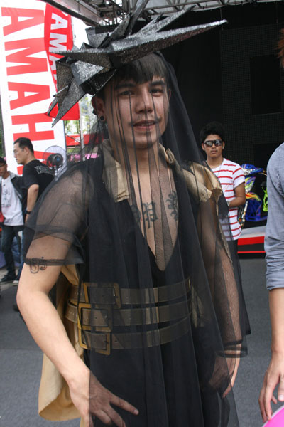 Lady Gaga bị ném đá trước đêm diễn ở Thái Lan - 2