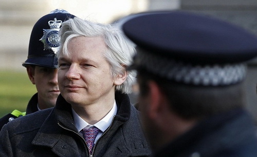 Ông chủ trang WikiLeaks Julian Assange