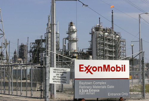 Exxon Mobil soán ngôi Walmart để đứng đầu Fortune 500 