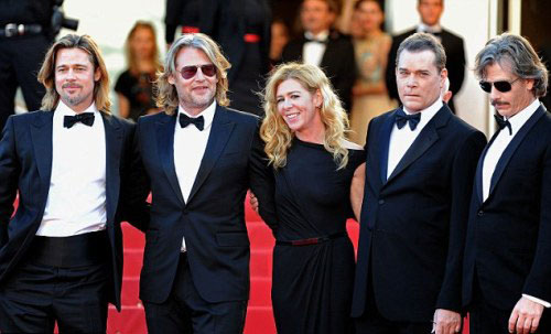 Brad Pitt “lẻ bóng” tại Cannes 4