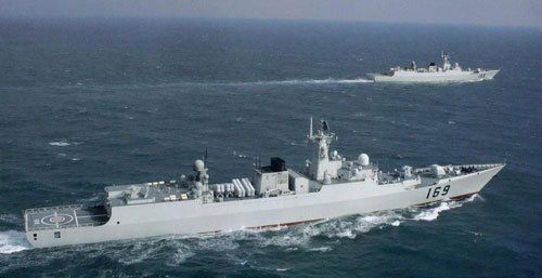 Tàu chiến Trung Quốc đến gần Philippines 1