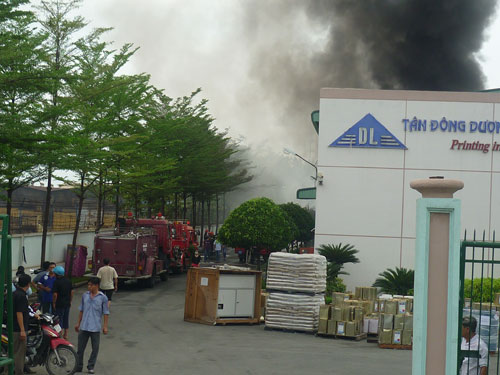 Cháy lớn tại Công ty sản xuất mực in