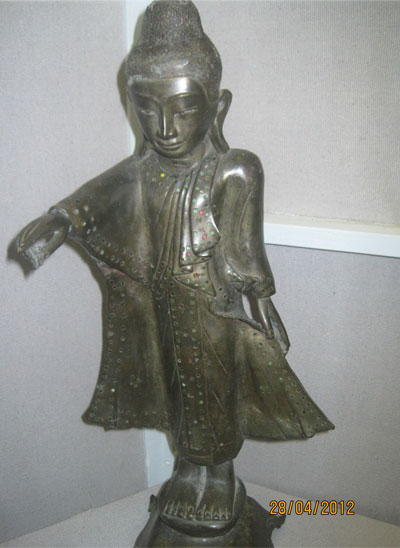 Tượng Vishnu cưỡi chim thần Garuda 3