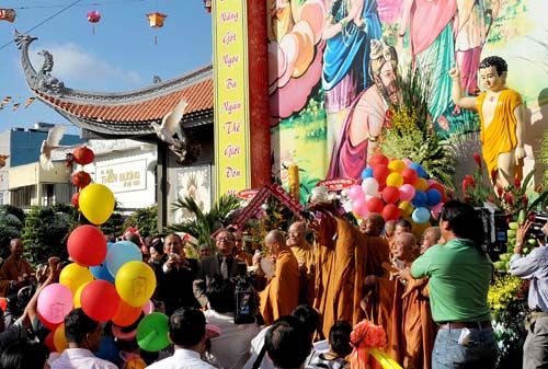 Long trọng tổ chức đại lễ Phật đản  4