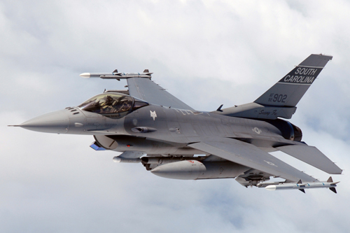Các chuyên gia Mỹ nhận định Philippines cần trang bị chiến đấu cơ F-16