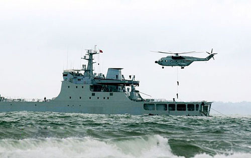 Hạm đội Trung Quốc tập trận trên biển - Ảnh: Chinamil.com.cn