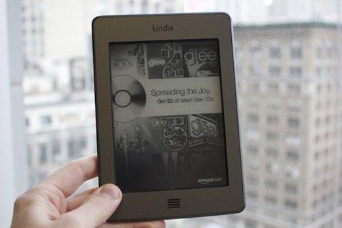 Màn hình quảng cáo trên chiếc Kindle Touch 