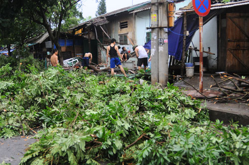 Lao Cai: Khẩn trương khắc phục hậu quả mưa lốc 8