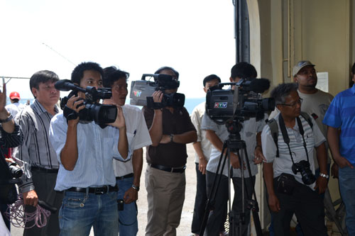 Bộ trưởng Quốc phòng Mỹ Leon Panetta thăm vịnh Cam Ranh - 6