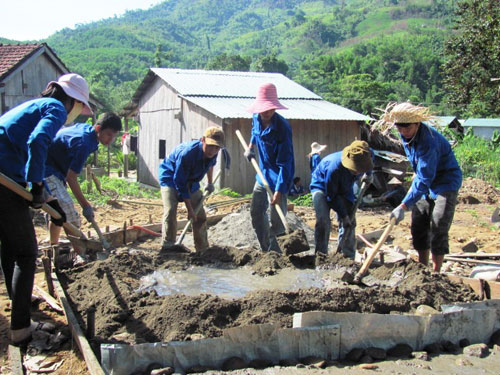 Thanh niên Quảng Nam luôn tích cực trong phong trào xây dựng nông thôn mới - nd