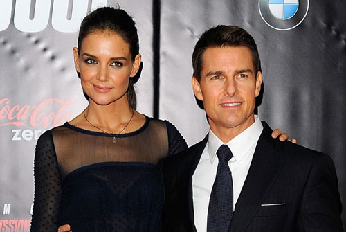 Tom Cruise và Katie Holmes sóng đôi trên thảm đỏ sự kiện ra mắt phim Mission: Impossible - Ghost Protocol vào tháng 12.2011 - Ảnh: Reuters 