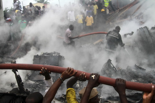Vụ cháy máy bay tại Nigeria 1