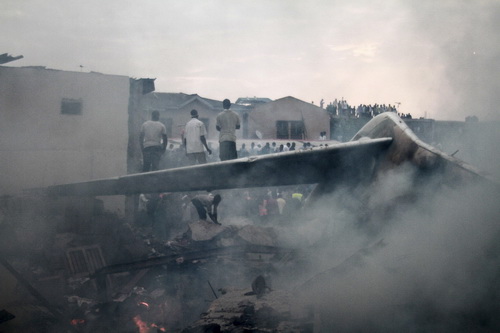 Vụ cháy máy bay tại Nigeria 6