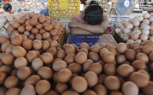 Tới lượt trứng vịt  muối bị nghi ngâm hóa chất ở Trung Quốc
