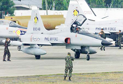 Không quân Philippines tuyên bố đã triển khai máy bay giám sát Scarborough - Ảnh: Militaryphoto
