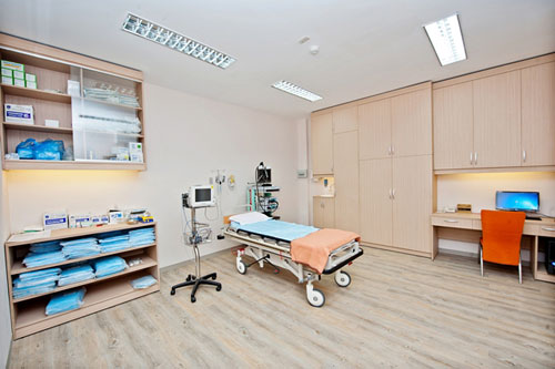 Phòng nội soi được trang bị máy móc hiện đại đảm bảo nội soi an toàn và tiệt trùng