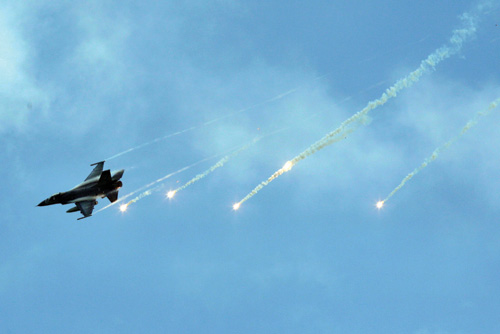 Một chiến đấu cơ F-16 của không lực Đài Loan - Ảnh: AFP