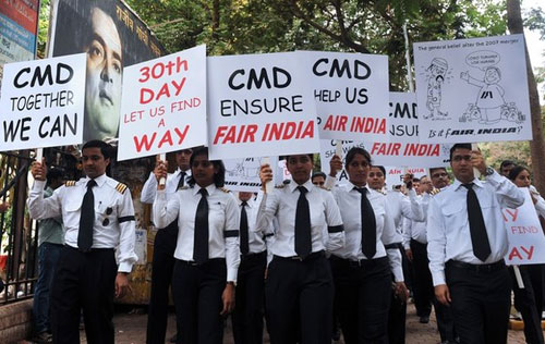 Ấn Độ sa thải 400 phi công đình công
