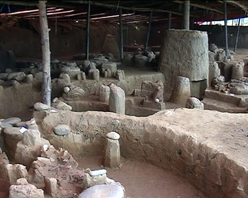 Khai quật khảo cổ vùng thung lũng sông Tang