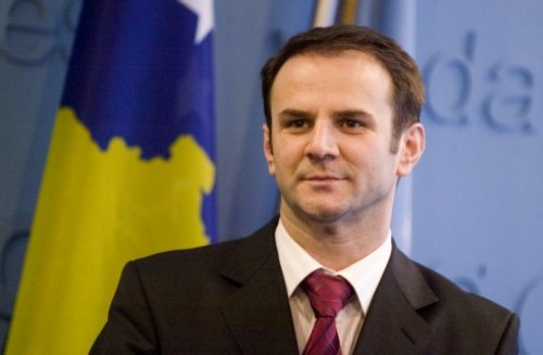Phó Thủ tướng-Bộ trưởng Tư pháp Kosovo, ông Hajredin Kuci từ chức 