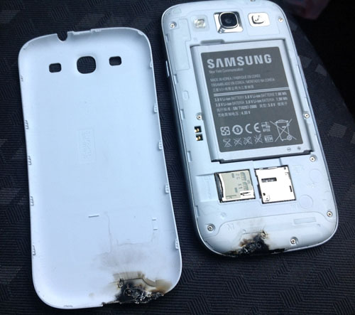 Galaxy; galaxy S III; S III; Samsung; điện thoại Galaxy S III bốc cháy