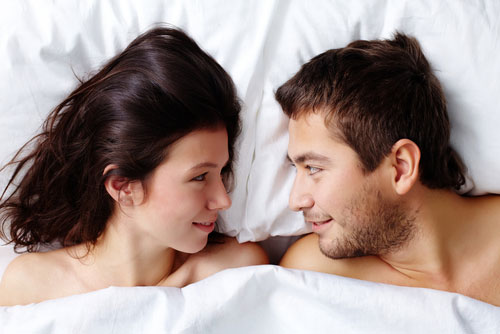 Phụ nữ “lớn tiếng” hơn nam giới khi ở trên giường