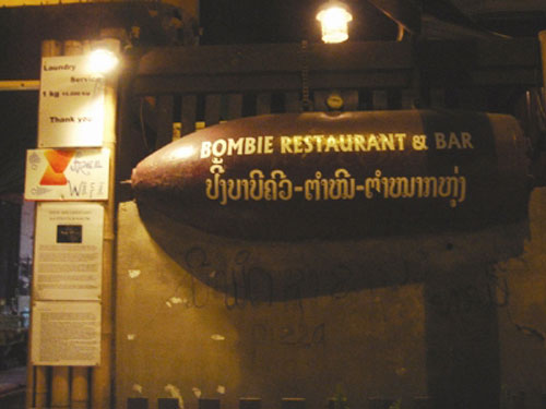 Bar và bom ở Cánh đồng Chum - 2