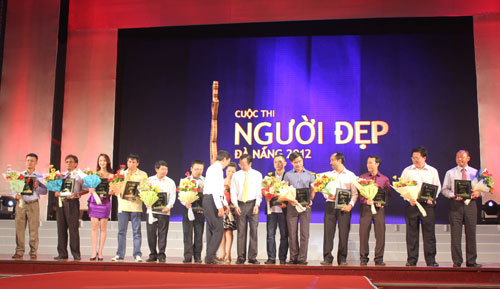 Cuộc thi Người đẹp Đà Nẵng 2012: Vẻ đẹp trí tuệ lên ngôi 1