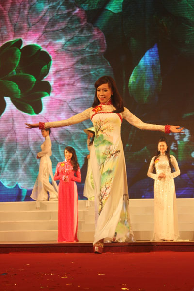 Cuộc thi Người đẹp Đà Nẵng 2012: Vẻ đẹp trí tuệ lên ngôi 5