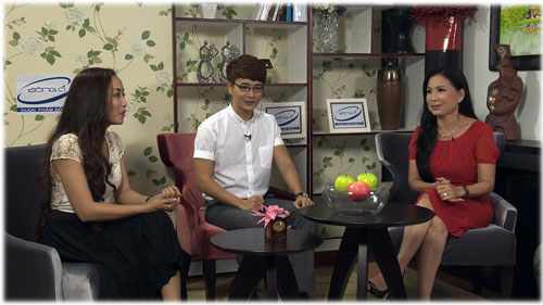 NSƯT Kim Xuân cùng 2 MC Thanh Vân, Thanh Tú trong chương trình "Để cuộc sống mãi xanh"
