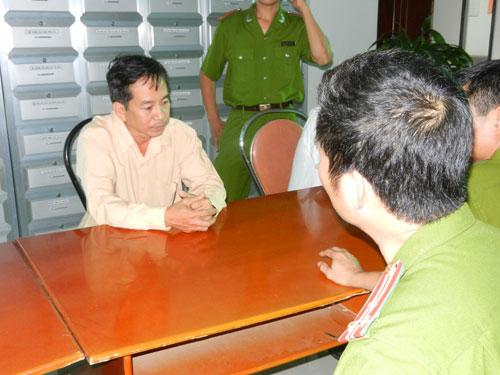 Minh bị bắt đưa về Công an tỉnh Bà Rịa - Vũng Tàu 