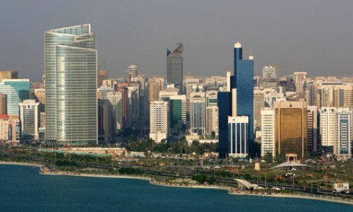 Mỗi bãi biển ở tiểu vương quốc Ả Rập Abu Dhabi - Ảnh: Reuters