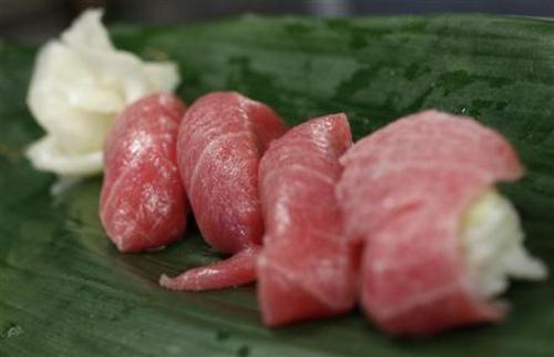 Món sushi tại một nhà hàng Nhật - Ảnh: Reuters