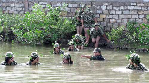 Học kỳ quân đội 2012: miễn phí 100 bạn nghèo