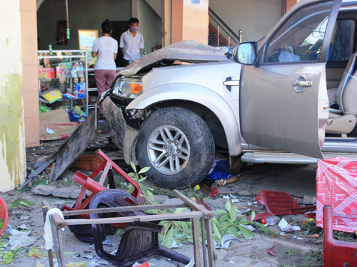 Tai nạn giao thông kinh hoàng tại Quảng Nam