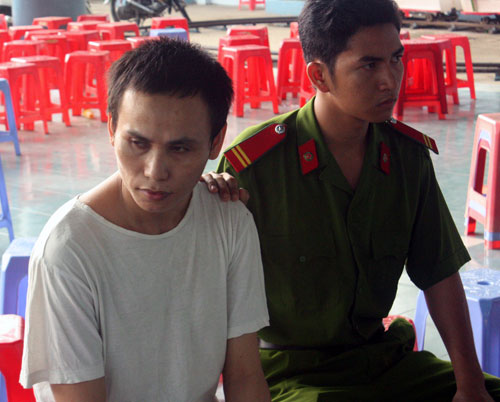   Toà tuyên 81 năm tù cho băng nhóm giang hồ Minh "đen" 1