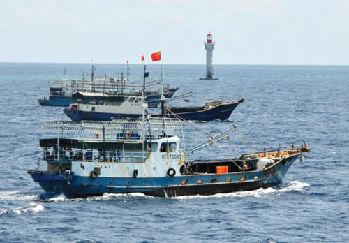 Trung Quốc giăng dây trên biển