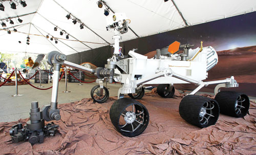 Tàu tự hành 2,5 tỉ USD đáp xuống sao Hỏa