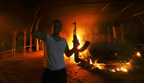 Lãnh sự quán Mỹ tại Libya bị đốt, 1 nhân viên thiệt mạng