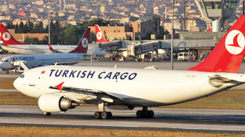 Một máy bay chở hàng của Thổ Nhĩ Kỳ 