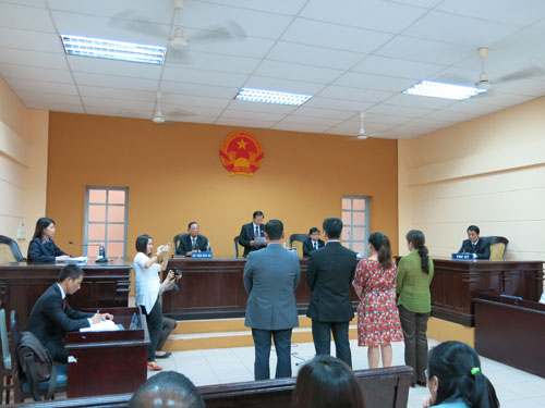 Quang Cảnh phiên tòa
