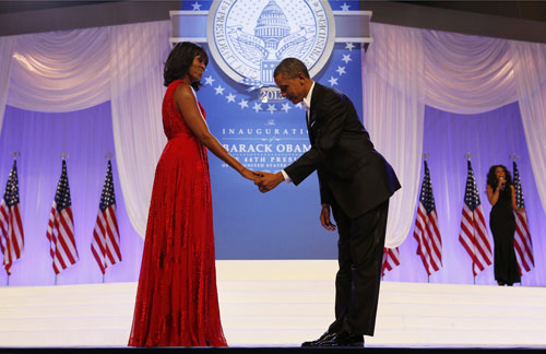 Vợ chồng ông Obama khiêu vũ sau lễ nhậm chức 