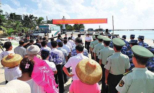 Lễ khởi công một công trình phi pháp của Trung Quốc trên đảo Phú Lâm