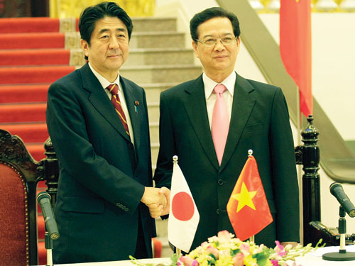 Thủ tướng Nhật Bản Shinzo Abe thăm chính thức Việt Nam